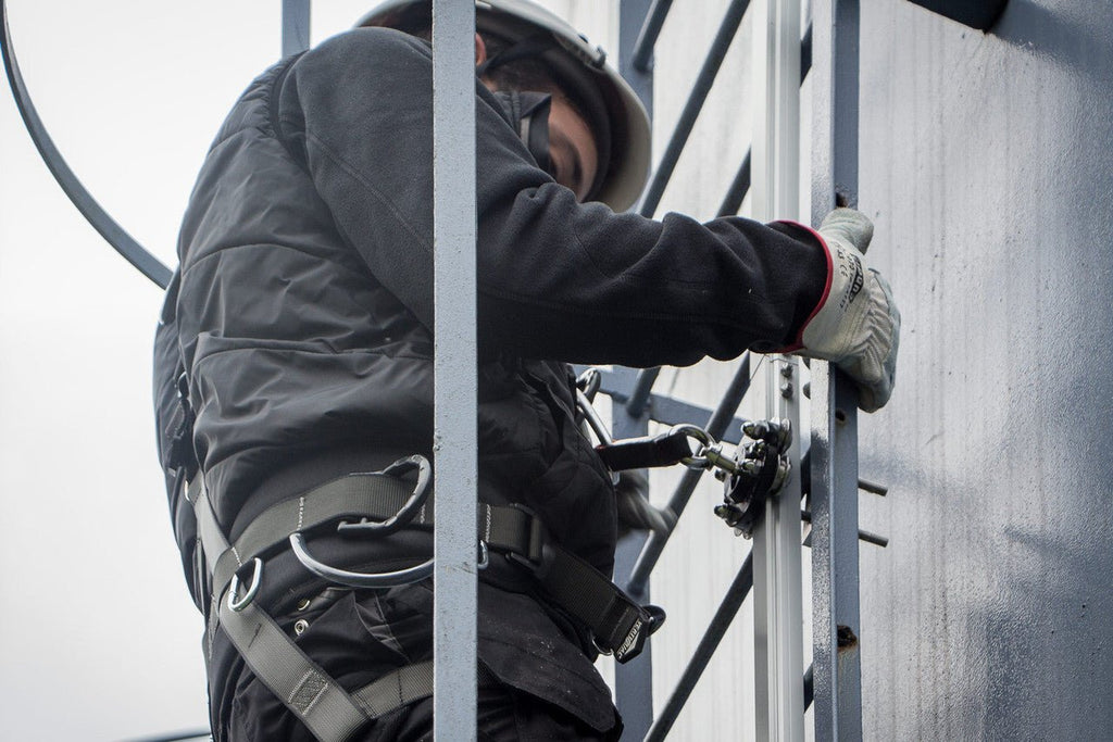 Frontline VLRS Securail Pro Vertical Lifeline System 20' - Lined Out Frontline VLRS Securail Pro Vertical Lifeline System 20'Work Safety Harnesses