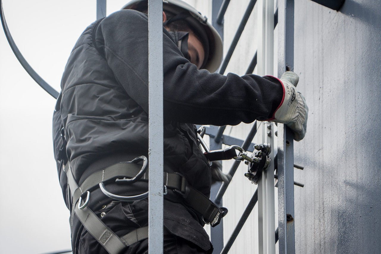 Frontline VLRS Securail Pro Vertical Lifeline System 30' - Lined Out Frontline VLRS Securail Pro Vertical Lifeline System 30'Work Safety Harnesses