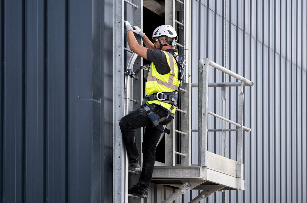 Frontline VLRS Securail Pro Vertical Lifeline System 30' - Lined Out Frontline VLRS Securail Pro Vertical Lifeline System 30'Work Safety Harnesses