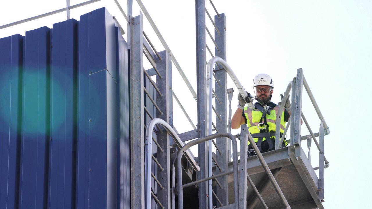 Frontline VLRS Securail Pro Vertical Lifeline System 40' - Lined Out Frontline VLRS Securail Pro Vertical Lifeline System 40'Work Safety Harnesses