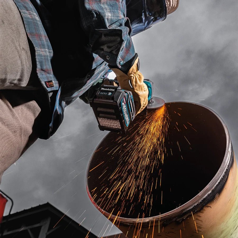 Makita GAG14M1 40V max XGT® Brushless Cordless 4‑1/2” / 6" Paddle Switch Angle Grinder Kit, with Electric Brake (4.0Ah) - Lined Out Makita GAG14M1 40V max XGT® Brushless Cordless 4‑1/2” / 6" Paddle Switch Angle Grinder Kit, with Electric Brake (4.0Ah)Grinders