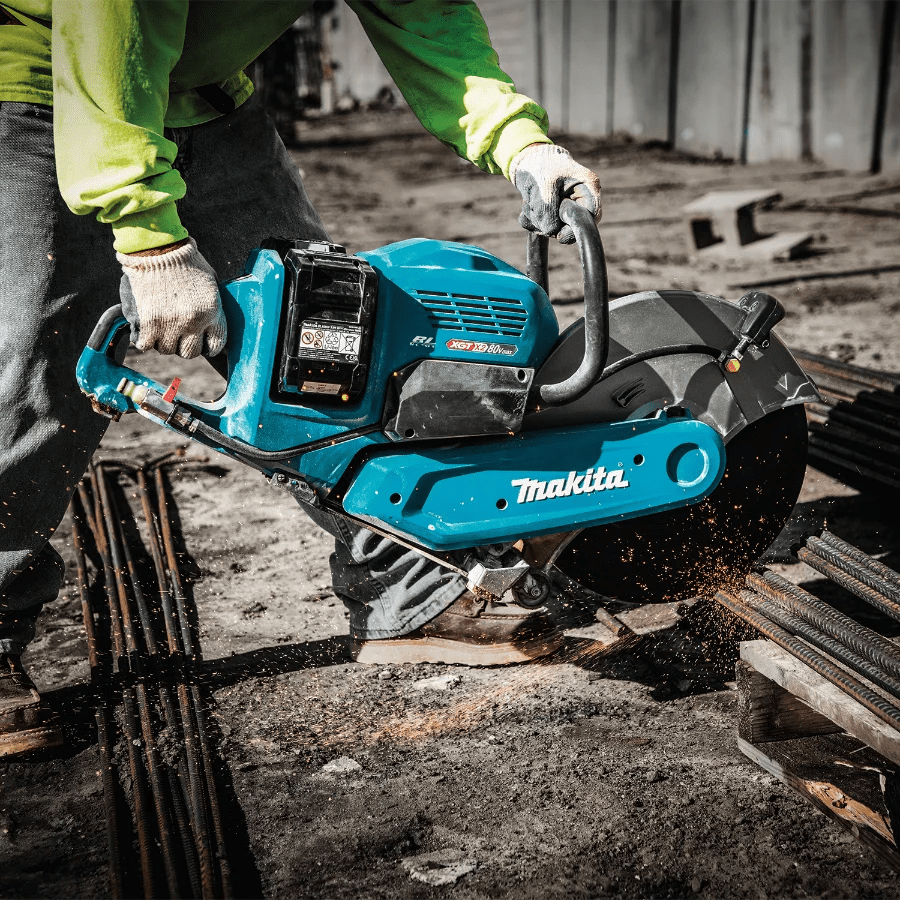 Makita GEC01PL4 80V max (40V max X2) XGT® Brushless 14" Power Cutter Kit with 4 Batteries, AFT®, Electric Brake (8.0Ah) - Lined Out Makita GEC01PL4 80V max (40V max X2) XGT® Brushless 14" Power Cutter Kit with 4 Batteries, AFT®, Electric Brake (8.0Ah)Cut - Off Saws