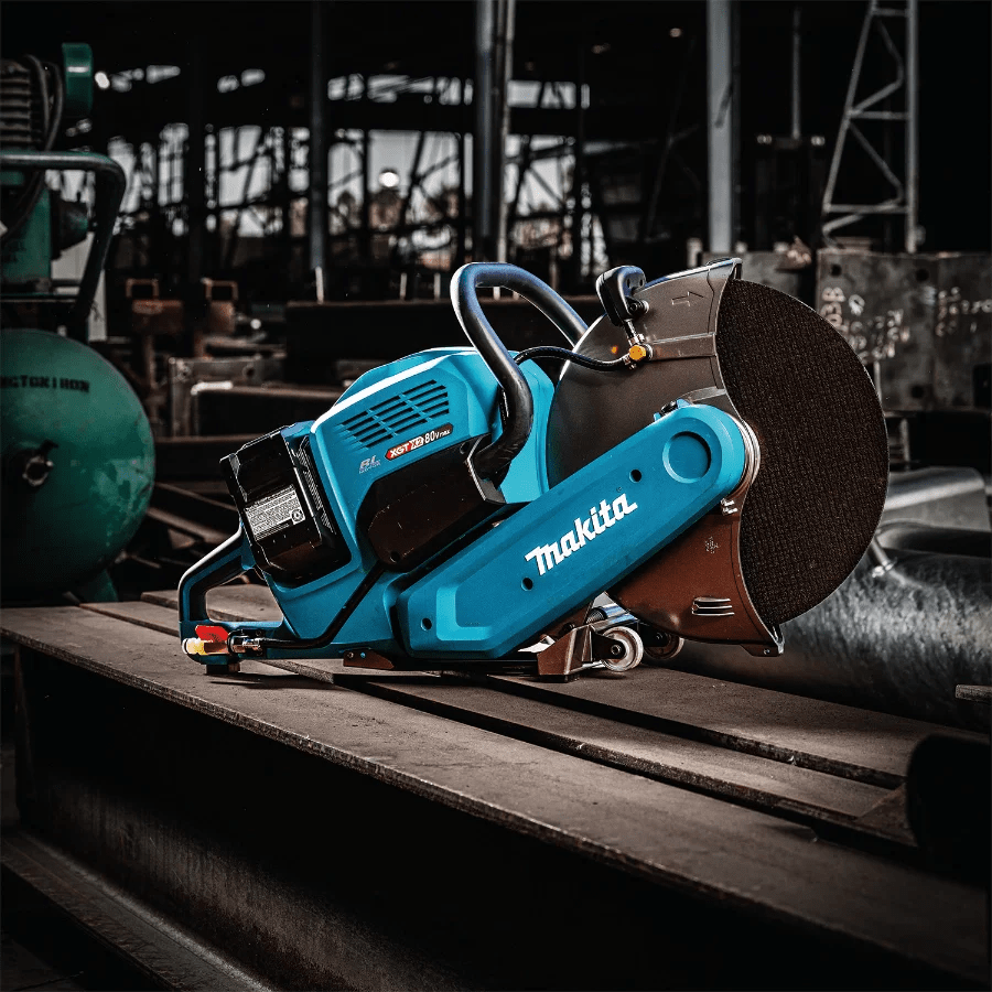 Makita GEC01PL4 80V max (40V max X2) XGT® Brushless 14" Power Cutter Kit with 4 Batteries, AFT®, Electric Brake (8.0Ah) - Lined Out Makita GEC01PL4 80V max (40V max X2) XGT® Brushless 14" Power Cutter Kit with 4 Batteries, AFT®, Electric Brake (8.0Ah)Cut - Off Saws