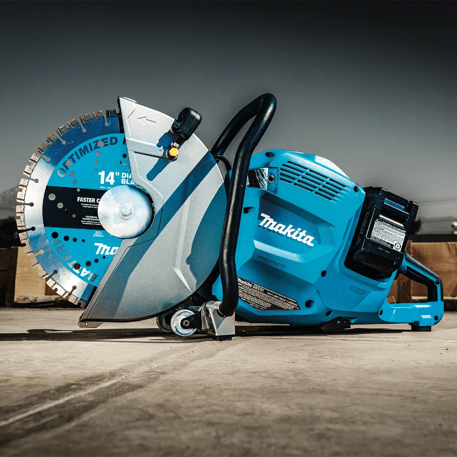 Makita GEC01PL4 80V max (40V max X2) XGT® Brushless 14" Power Cutter Kit with 4 Batteries, AFT®, Electric Brake (8.0Ah) - Lined Out Makita GEC01PL4 80V max (40V max X2) XGT® Brushless 14" Power Cutter Kit with 4 Batteries, AFT®, Electric Brake (8.0Ah)Cut - Off Saws