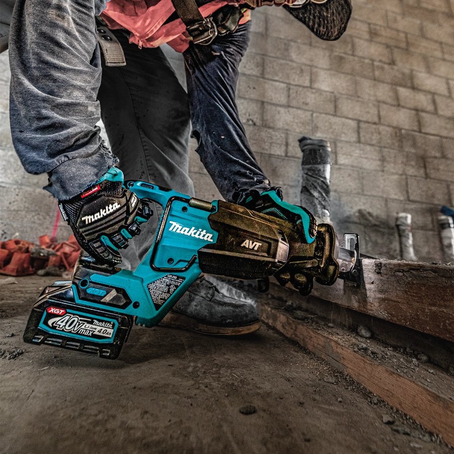 Makita GRJ02M1 40V max XGT® Brushless Cordless AVT® Orbital Recipro Saw Kit (4.0Ah) - Lined Out Makita GRJ02M1 40V max XGT® Brushless Cordless AVT® Orbital Recipro Saw Kit (4.0Ah)Reciprocating Saws
