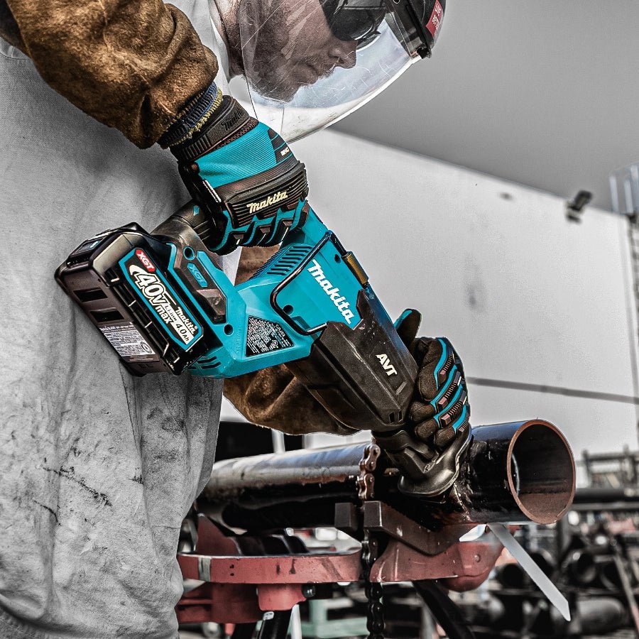 Makita GRJ02M1 40V max XGT® Brushless Cordless AVT® Orbital Recipro Saw Kit (4.0Ah) - Lined Out Makita GRJ02M1 40V max XGT® Brushless Cordless AVT® Orbital Recipro Saw Kit (4.0Ah)Reciprocating Saws