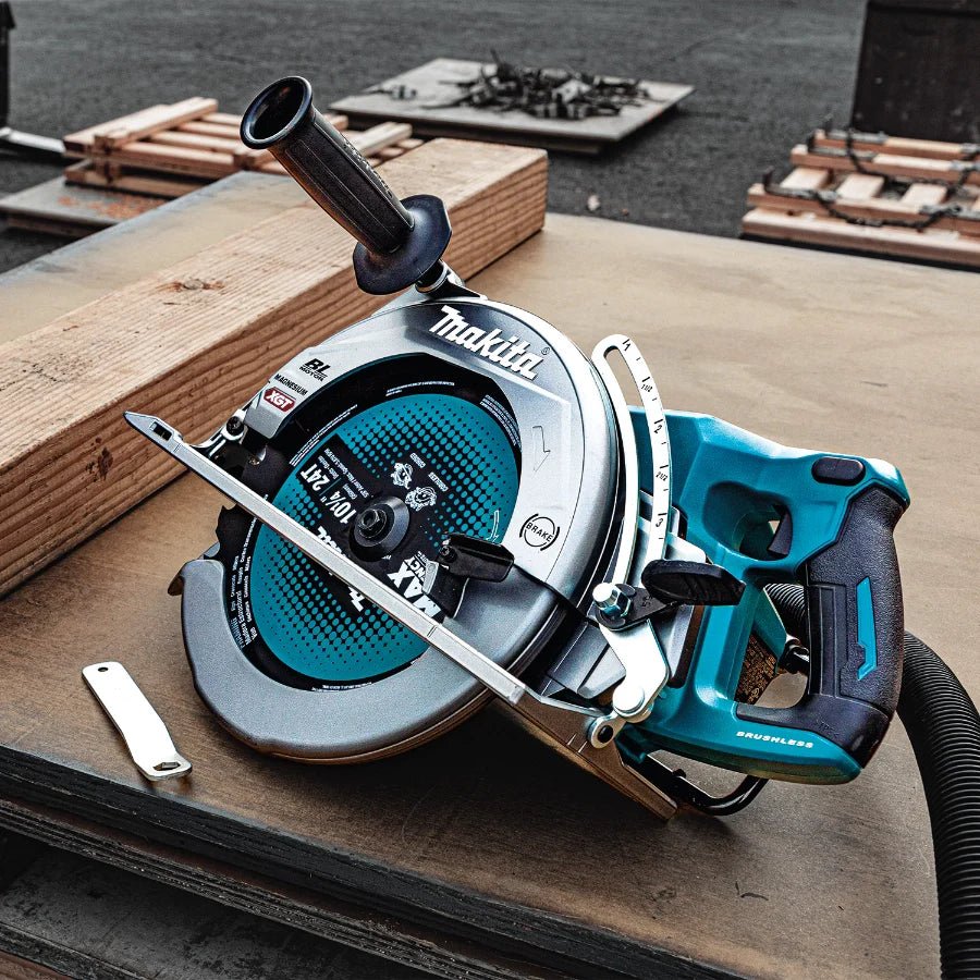 Makita GSR02M1 40V max XGT® Brushless Cordless Rear Handle 10‑1/4" Circular Saw Kit, AWS® Capable (4.0Ah) - Lined Out Makita GSR02M1 40V max XGT® Brushless Cordless Rear Handle 10‑1/4" Circular Saw Kit, AWS® Capable (4.0Ah)Handheld Circular Saws