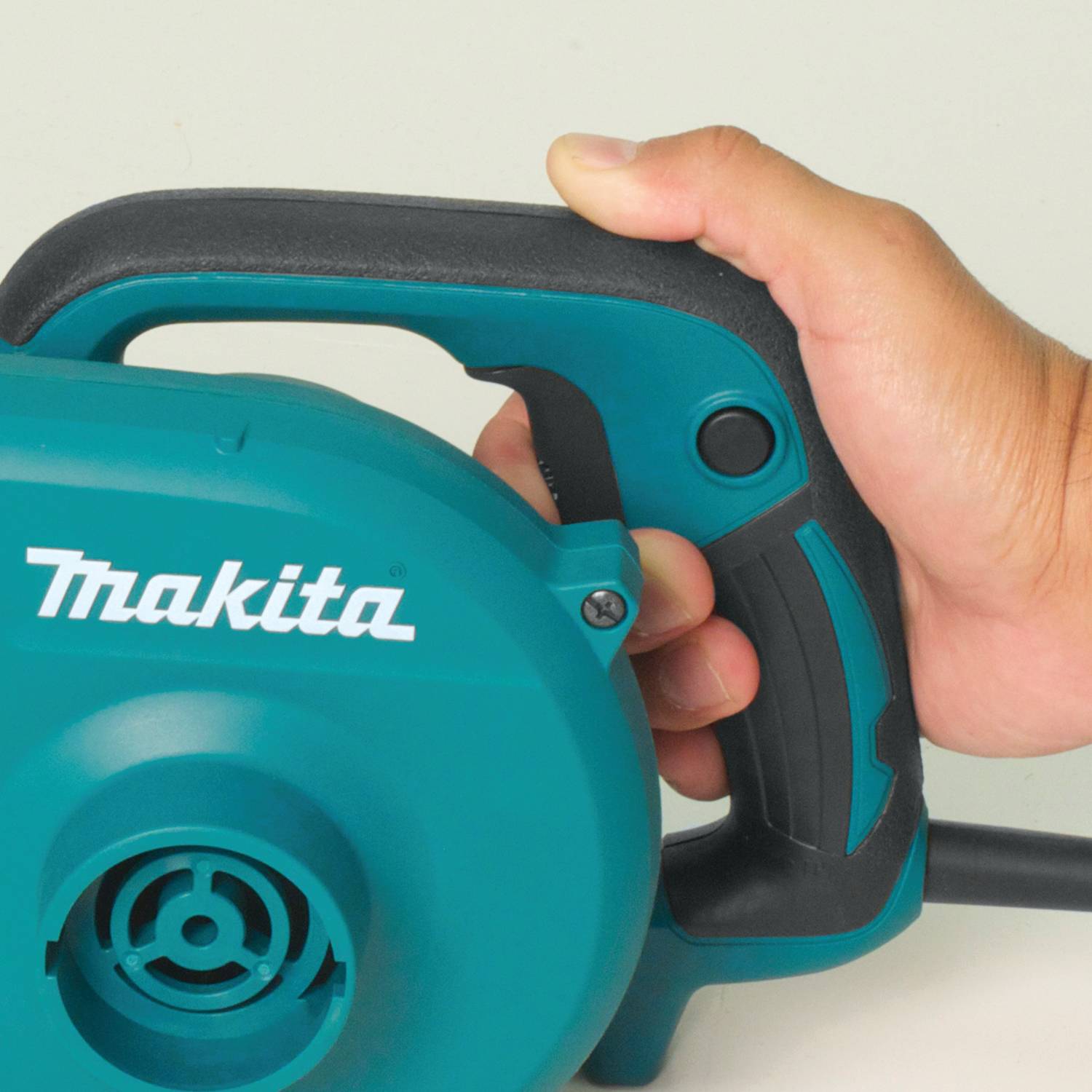 Makita UB1103 Electric Blower - Lined Out Makita UB1103 Electric BlowerLeaf Blowers
