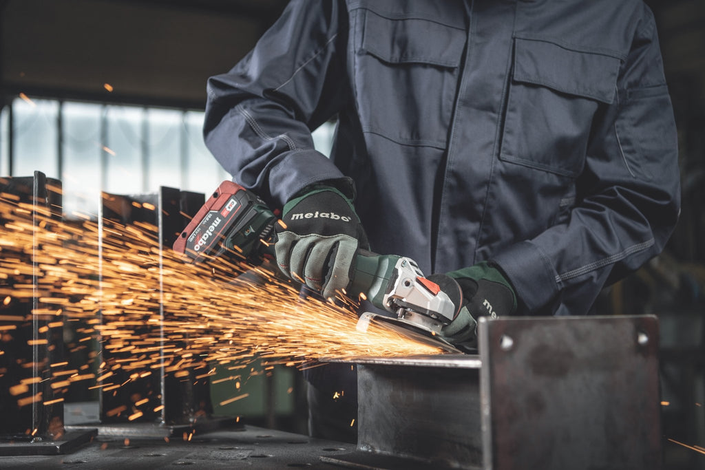 Metabo 613059520 WPB 18 LT BL 11 - 125 Quick 5.5 Kit 4 - 1/2” / 5” Brushless Braking Angle Grinder Kit - Lined Out Metabo 613059520 WPB 18 LT BL 11 - 125 Quick 5.5 Kit 4 - 1/2” / 5” Brushless Braking Angle Grinder KitGrinders