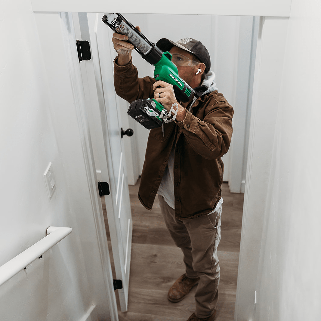 Metabo HPT AC18DAQ4M 18V Cordless Caulking Gun - Lined Out Metabo HPT AC18DAQ4M 18V Cordless Caulking GunCaulking Tools