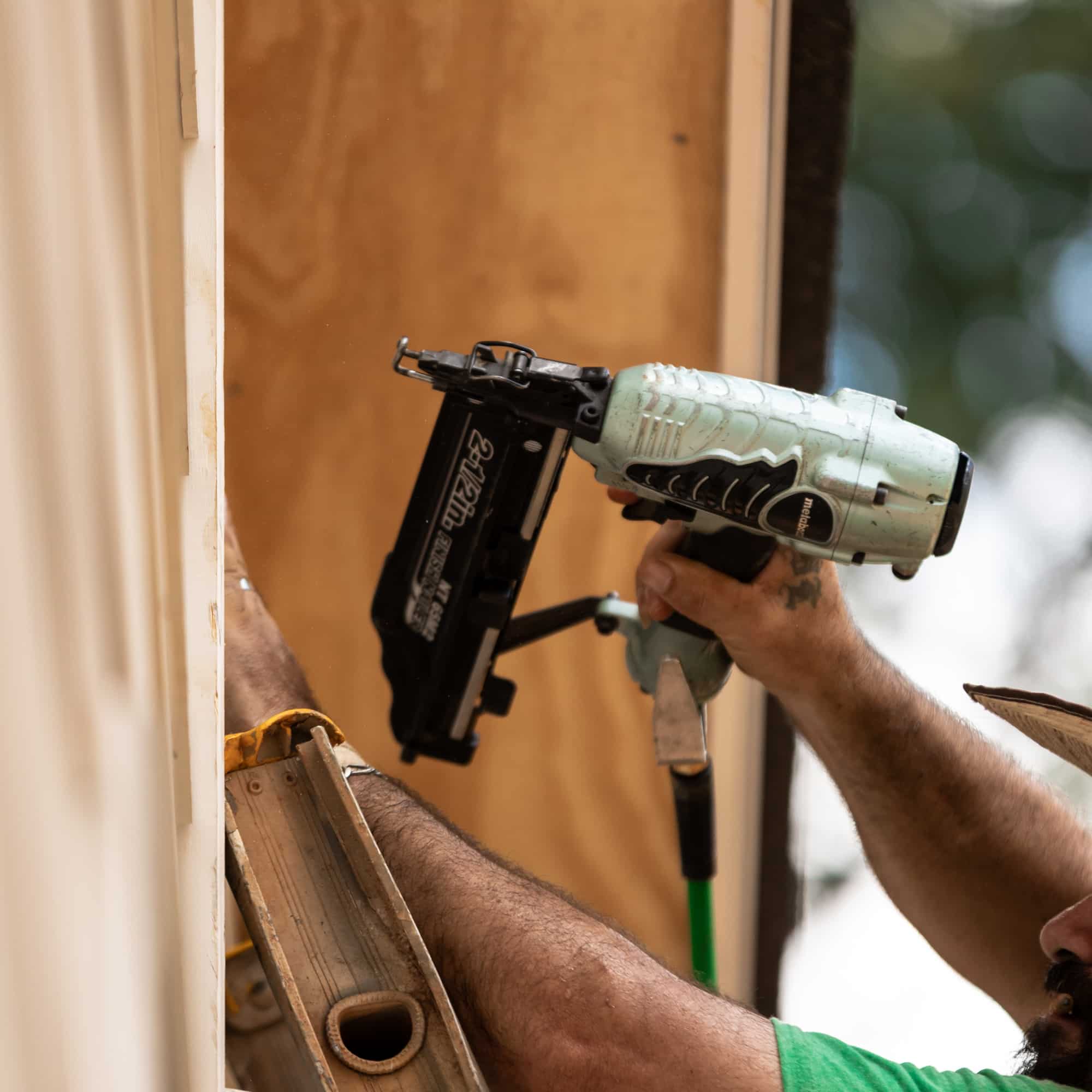 Metabo HPT NT65M2SM 2 - 1/2 In. 16 Gauge Finish Nailer (with Air Duster) - Lined Out Metabo HPT NT65M2SM 2 - 1/2 In. 16 Gauge Finish Nailer (with Air Duster)Nailers & Staplers
