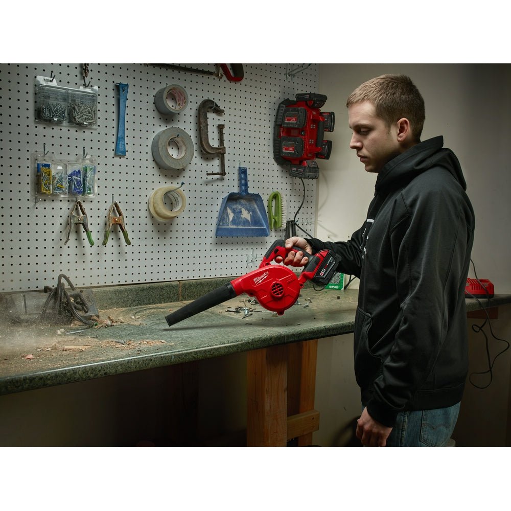 Milwaukee 0884 - 20 M18™ Compact Blower - Lined Out Milwaukee 0884 - 20 M18™ Compact BlowerLeaf Blowers