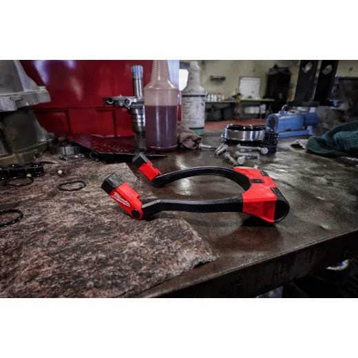 Milwaukee 2117 - 21 REDLITHIUM USB 400L Neck Light - Lined Out Milwaukee 2117 - 21 REDLITHIUM USB 400L Neck LightFlashlights