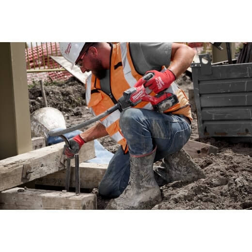 Milwaukee 2910 - 21 M18 FUEL™ 4' Concrete Pencil Vibrator Kit - Lined Out Milwaukee 2910 - 21 M18 FUEL™ 4' Concrete Pencil Vibrator KitIndustrial Vibrators