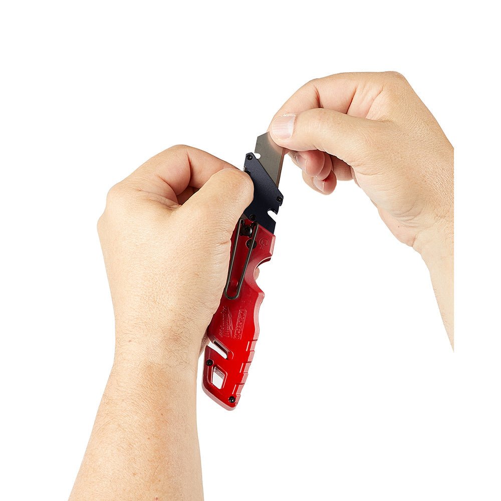 Milwaukee 48 - 22 - 1501 FASTBACK™ Folding Utility Knife - Lined Out Milwaukee 48 - 22 - 1501 FASTBACK™ Folding Utility KnifeUtility Knives