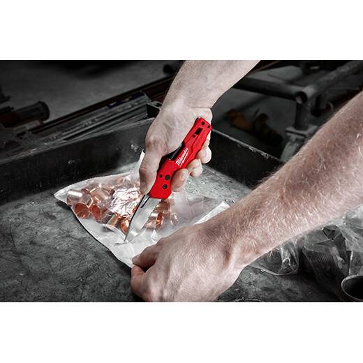 Milwaukee 48 - 22 - 1540 FASTBACK™ 5in1 Folding Knife - Lined Out Milwaukee 48 - 22 - 1540 FASTBACK™ 5in1 Folding KnifeTool Knives