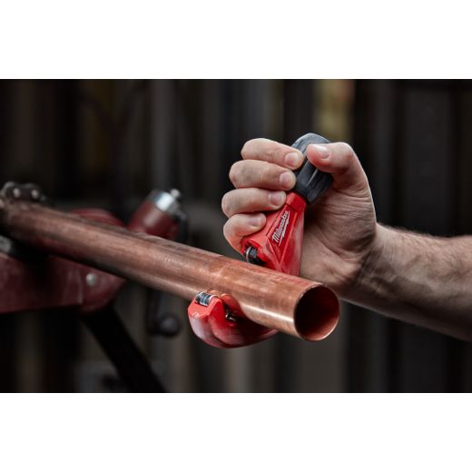 Milwaukee 48 - 22 - 4252 1 - 1/2" Constant Swing Copper Tubing Cutter - Lined Out Milwaukee 48 - 22 - 4252 1 - 1/2" Constant Swing Copper Tubing CutterPipe Cutters