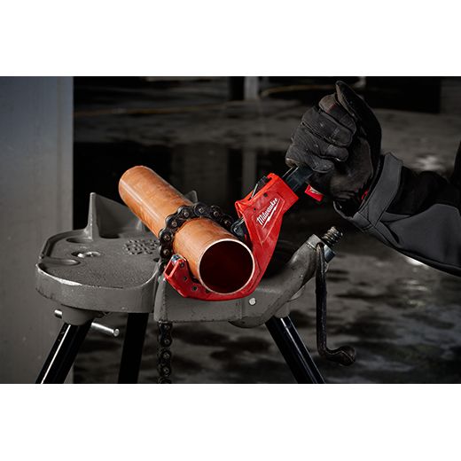 Milwaukee 48 - 22 - 4253 2 - 1/2" Quick Adjust Copper Tubing Cutter - Lined Out Milwaukee 48 - 22 - 4253 2 - 1/2" Quick Adjust Copper Tubing CutterPipe Cutters