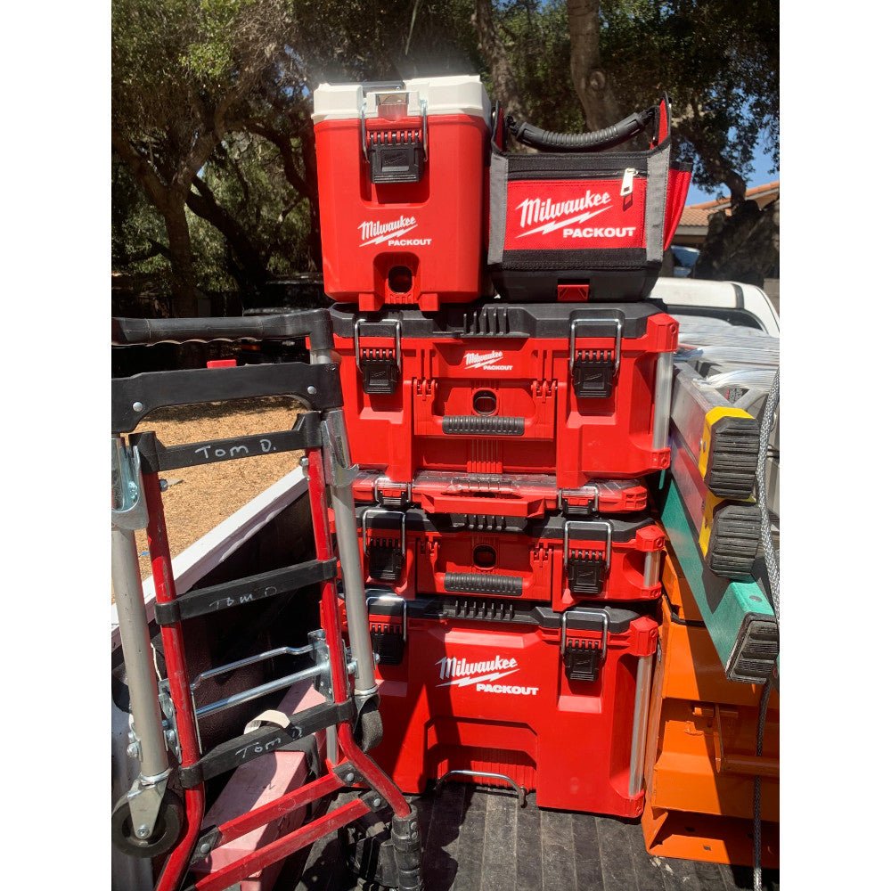 Milwaukee 48 - 22 - 8460 PACKOUT™ 16QT Compact Cooler - Lined Out Milwaukee 48 - 22 - 8460 PACKOUT™ 16QT Compact CoolerTool Storage & Organization