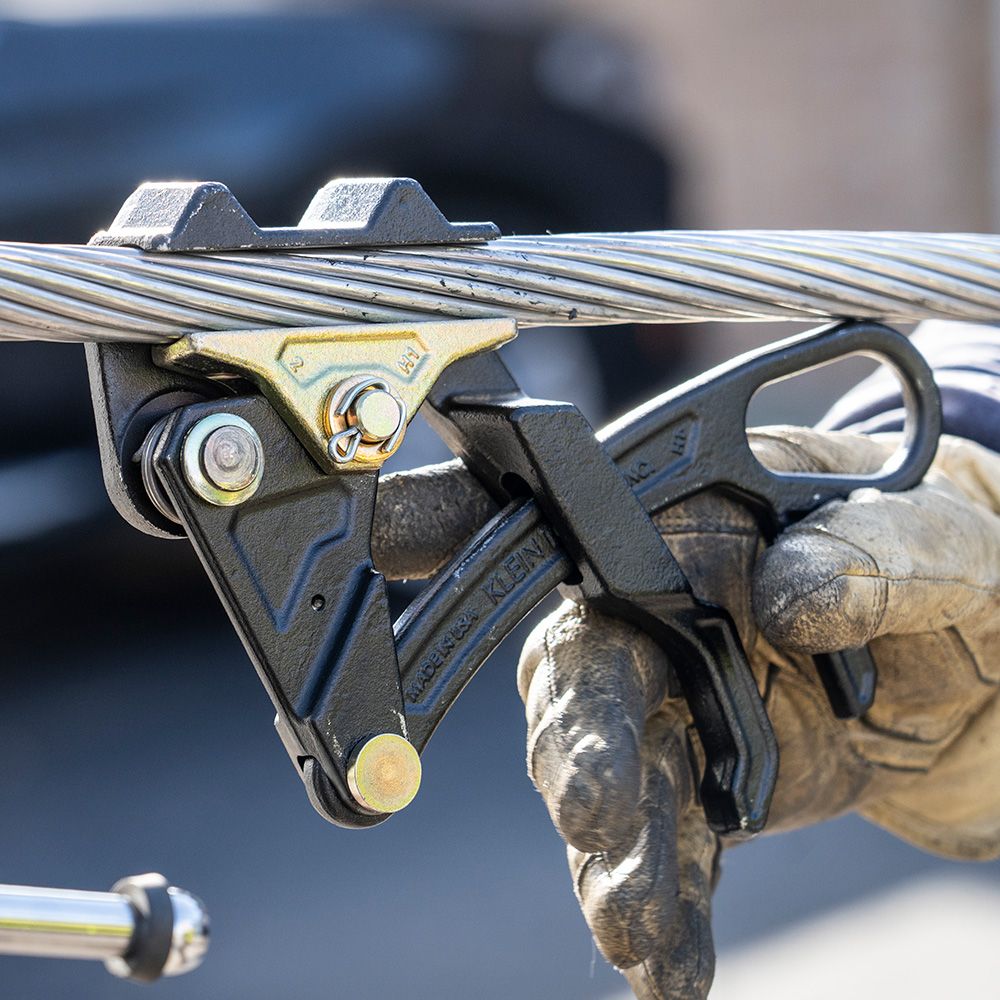Wide Range Distribution Grip - 16477 - Lined Out Wide Range Distribution Grip - 16477Parallel Jaw Grips