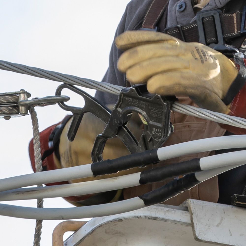 Wide Range Distribution Grip, EHS Wire - 16477 - 24 - Lined Out Wide Range Distribution Grip, EHS Wire - 16477 - 24Parallel Jaw Grips